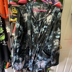 Like new torrid windbreaker 3XL